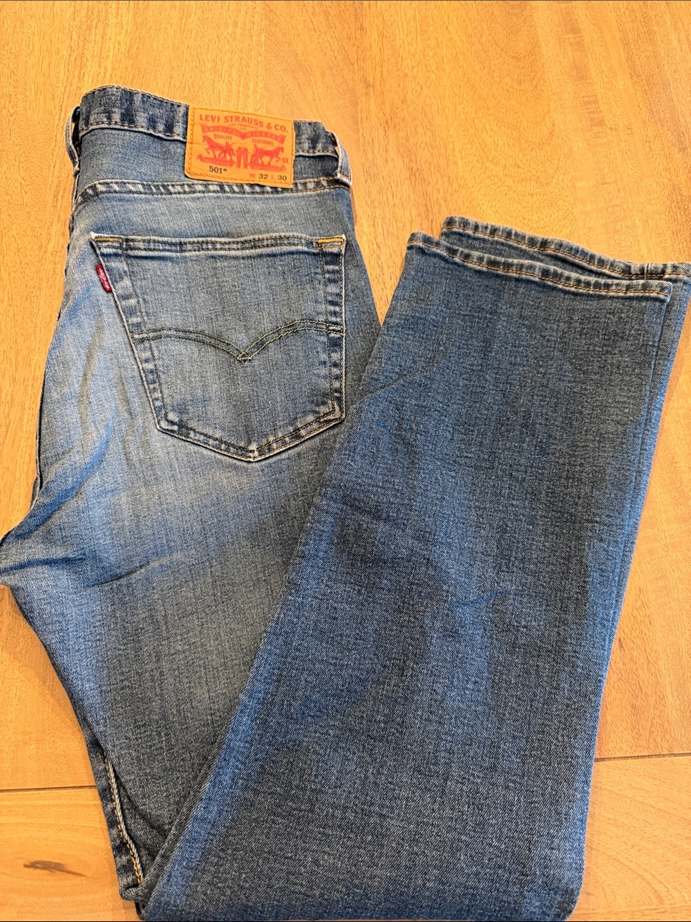 Levi's Men's Medium Blue Straight-Leg Jeans